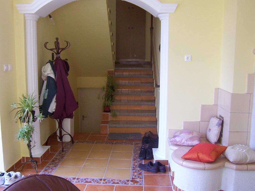 Marika Haus Hotel บุค ภายนอก รูปภาพ