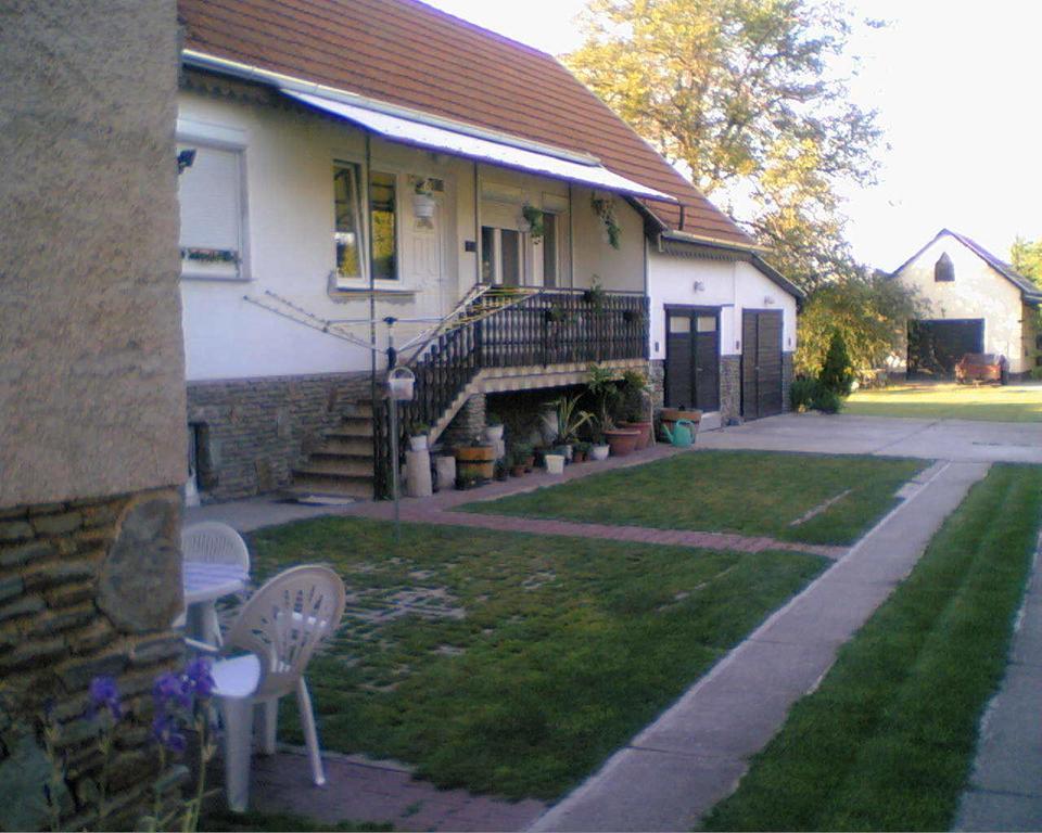 Marika Haus Hotel บุค ภายนอก รูปภาพ