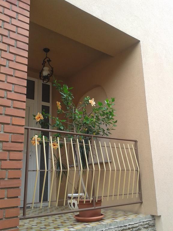 Marika Haus Hotel บุค ภายนอก รูปภาพ